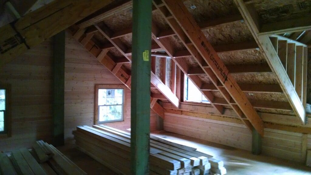 Custom hobby barn with cedar siding and metal roof built by Rydman Enterprises in Sandy, Oregon